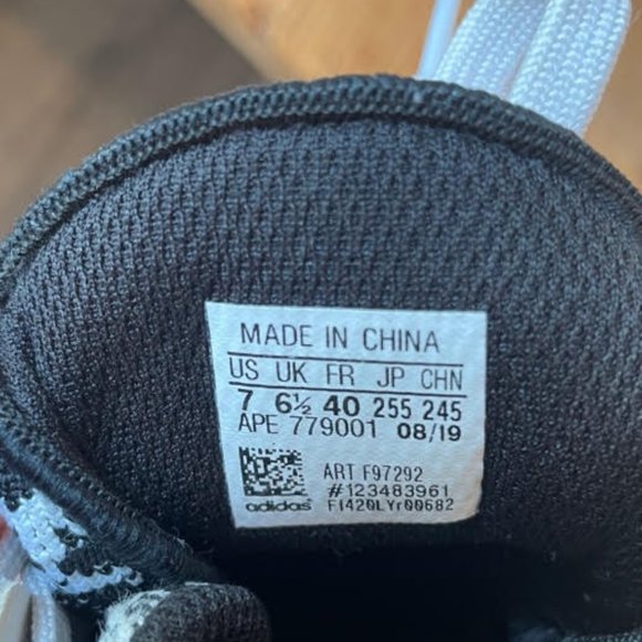 Harden Vol. 4J Men's Sneakers - Picture 5 of 6